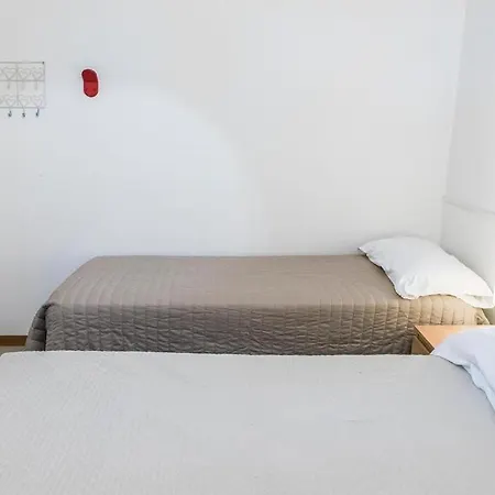 N240 - Numana, Deliziosa Taverna Quadrilocale Con Giardino E Piscina Apartament