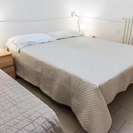 N240 - Numana, Deliziosa Taverna Quadrilocale Con Giardino E Piscina Apartament