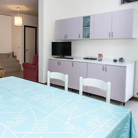 N240 - Numana, Deliziosa Taverna Quadrilocale Con Giardino E Piscina