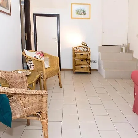 N240 - Numana, Deliziosa Taverna Quadrilocale Con Giardino E Piscina *